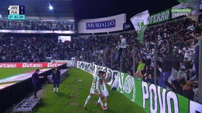 Juventude vence de virada e sobe na tabela do Brasileirão; Flamengo continua líder