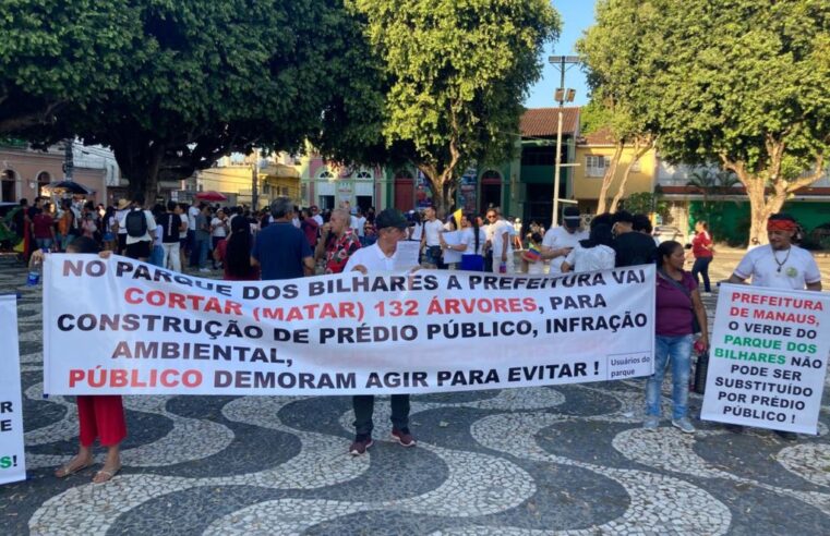 Manifestantes protestam contra obra de David Almeida no Parque dos Bilhares