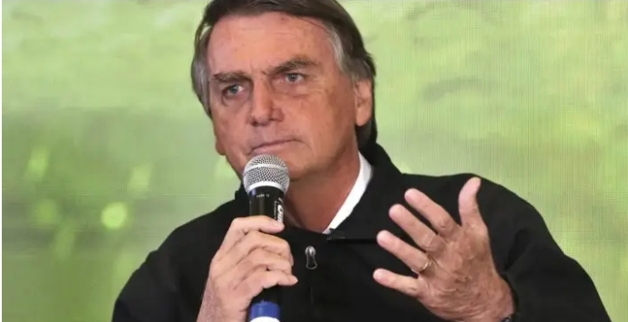 PF indicia Bolsonaro por venda de joias e falsificação do cartão de vacina da Covid-19