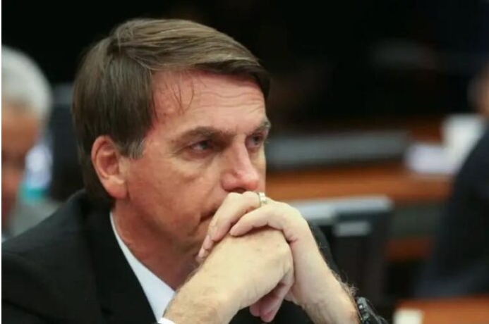 Polícia Federal entrega ao STF relatório que indiciou Jair Bolsonaro no caso das joias