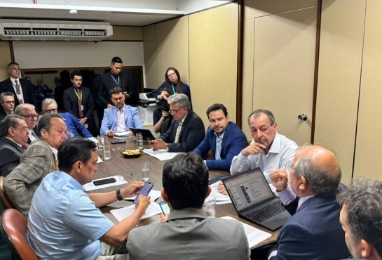 Senador Omar defende Zona Franca e UEA em reunião emergencial com GT da Reforma Tributária