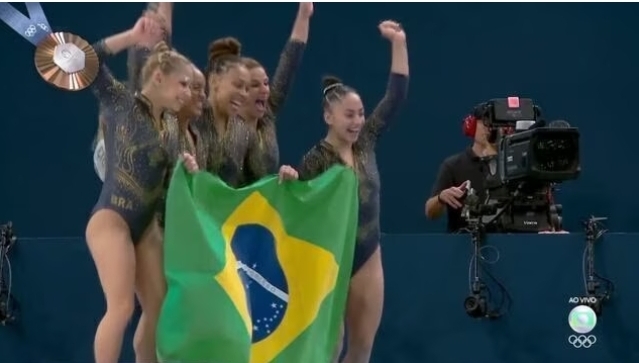 Com sangue, suor e brilho, Brasil é bronze por equipes na ginástica nas Olimpíadas 2024