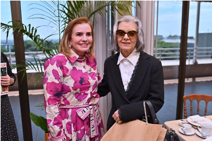 Yara Lins e presidente do TSE, Cármen Lúcia, se encontram em Manaus