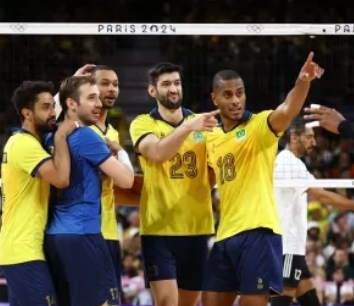 Brasil desencanta no vôlei, vence a 1ª e garante vaga nas quartas em Paris