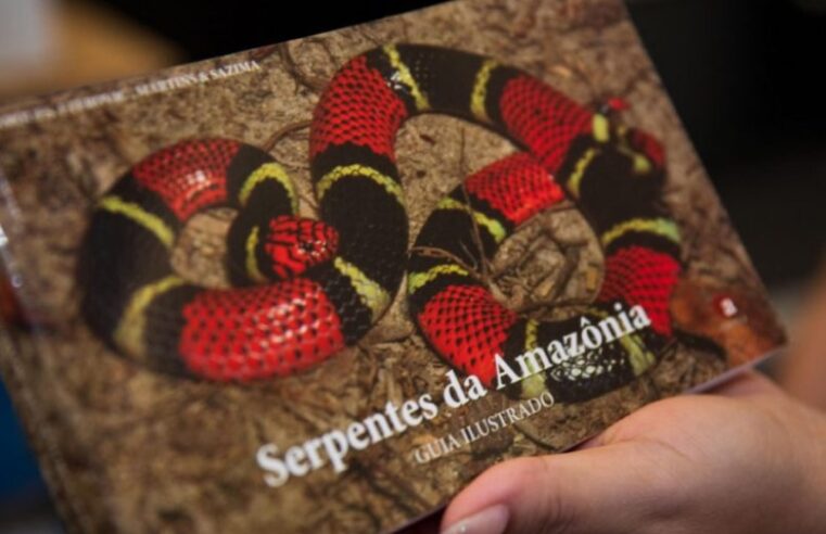 Instituto Butantan doa mil exemplares da obra “Serpentes da Amazônia – Guia Ilustrado” para a UEA