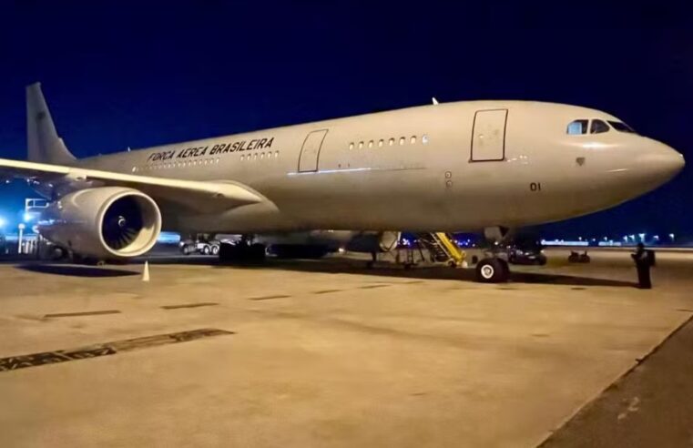 Avião que vai repatriar brasileiros no Líbano decola do RJ