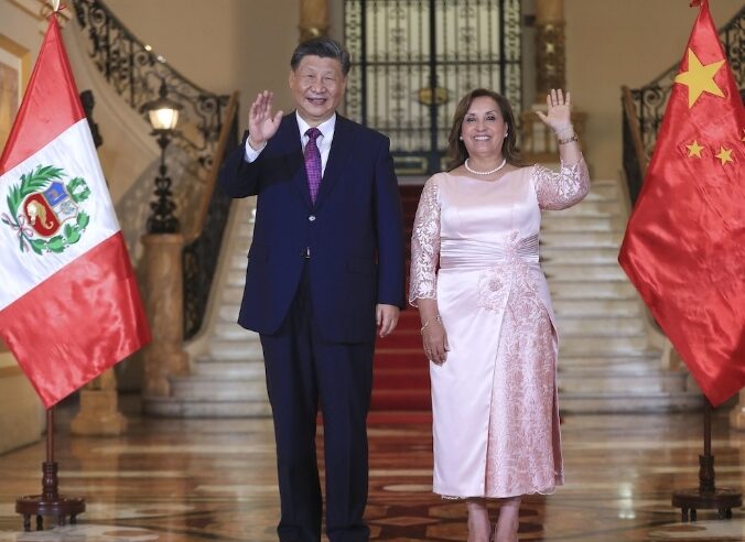 Xi Jinping inaugura megaporto no Peru que vai servir a Manaus